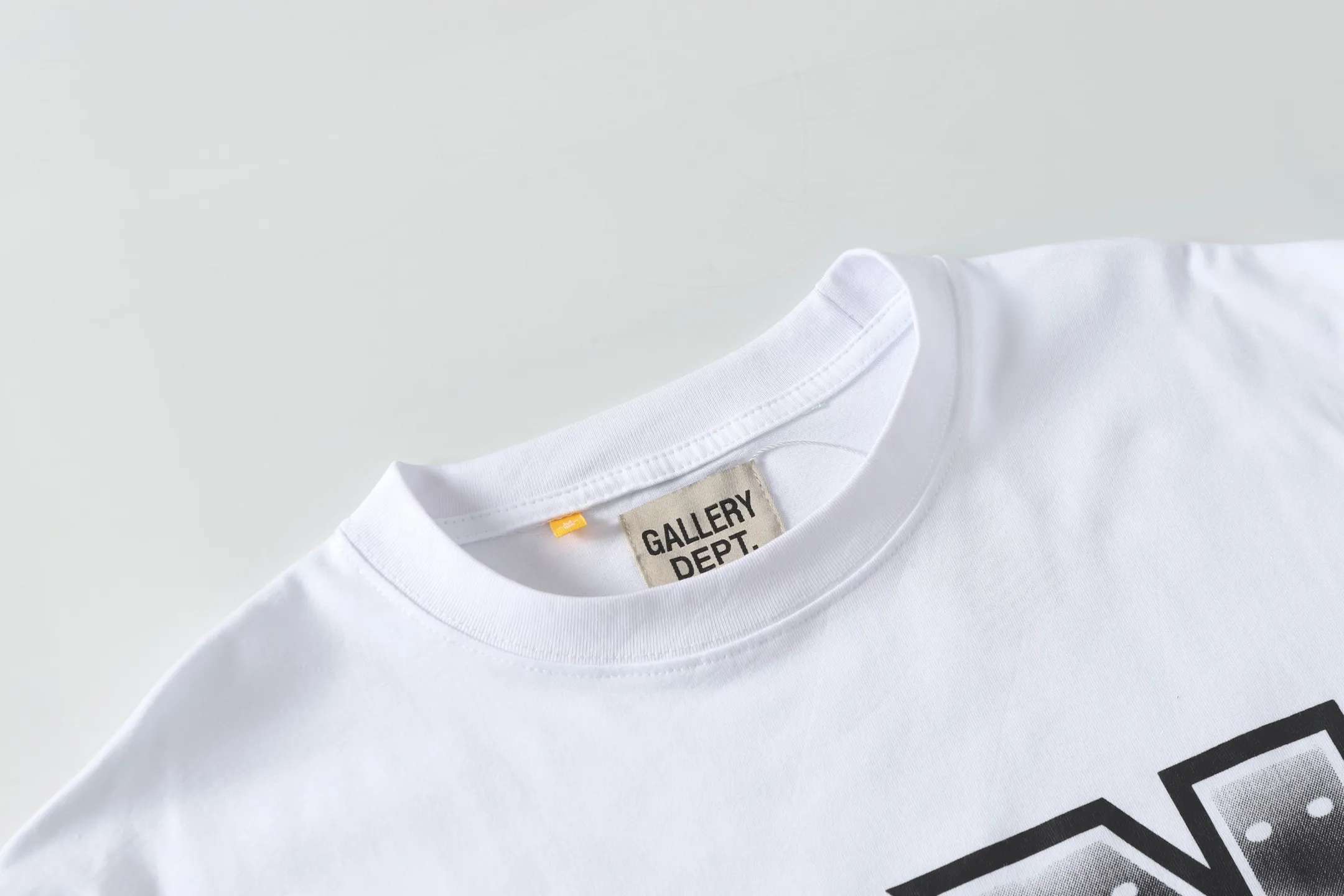 GALLERY.DEPT Summer new short-sleeved model number: D3321P104 Color: black white Size: S M L XL